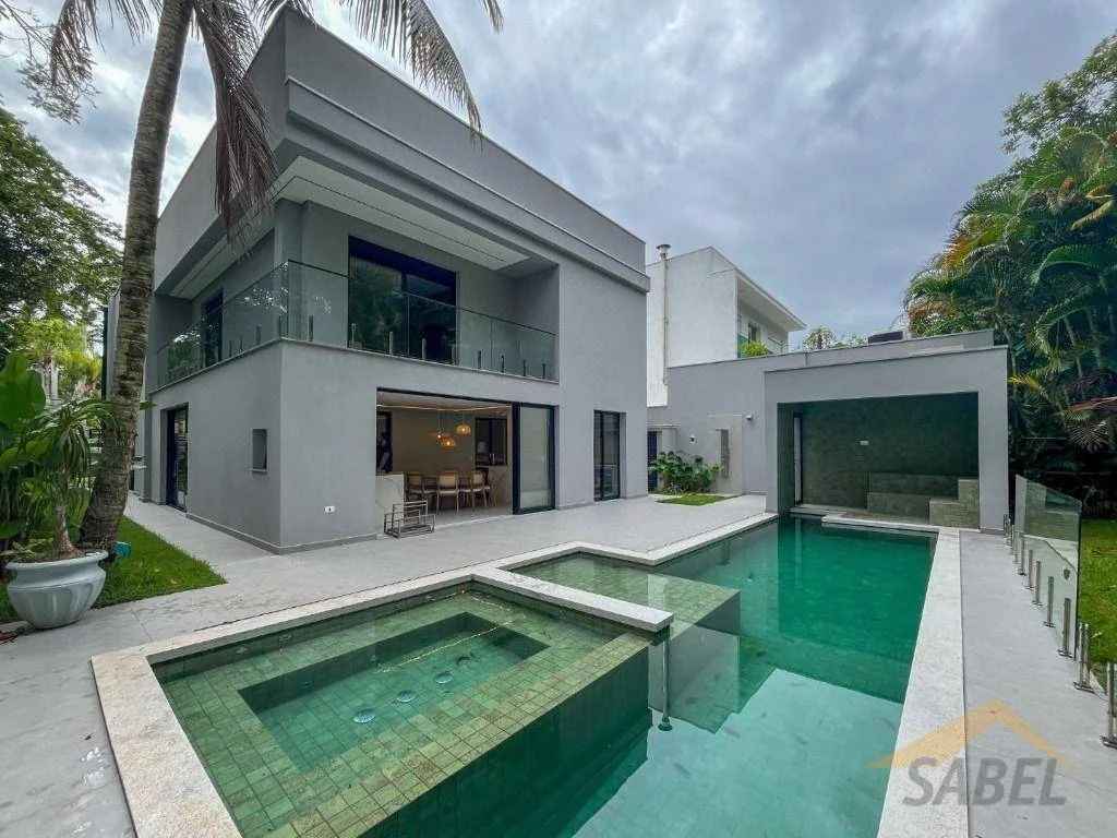 Casa com 460 m² e 6 suítes no Módulo 21 na Riviera de São Lourenço