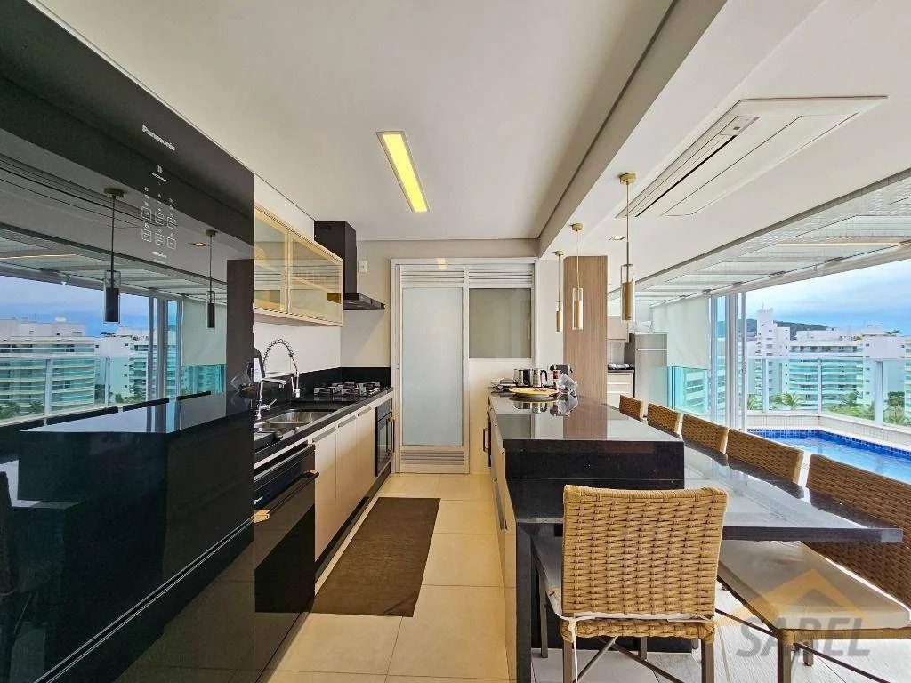 Cobertura com 255 m² e 2 suítes na Riviera de São Lourenço