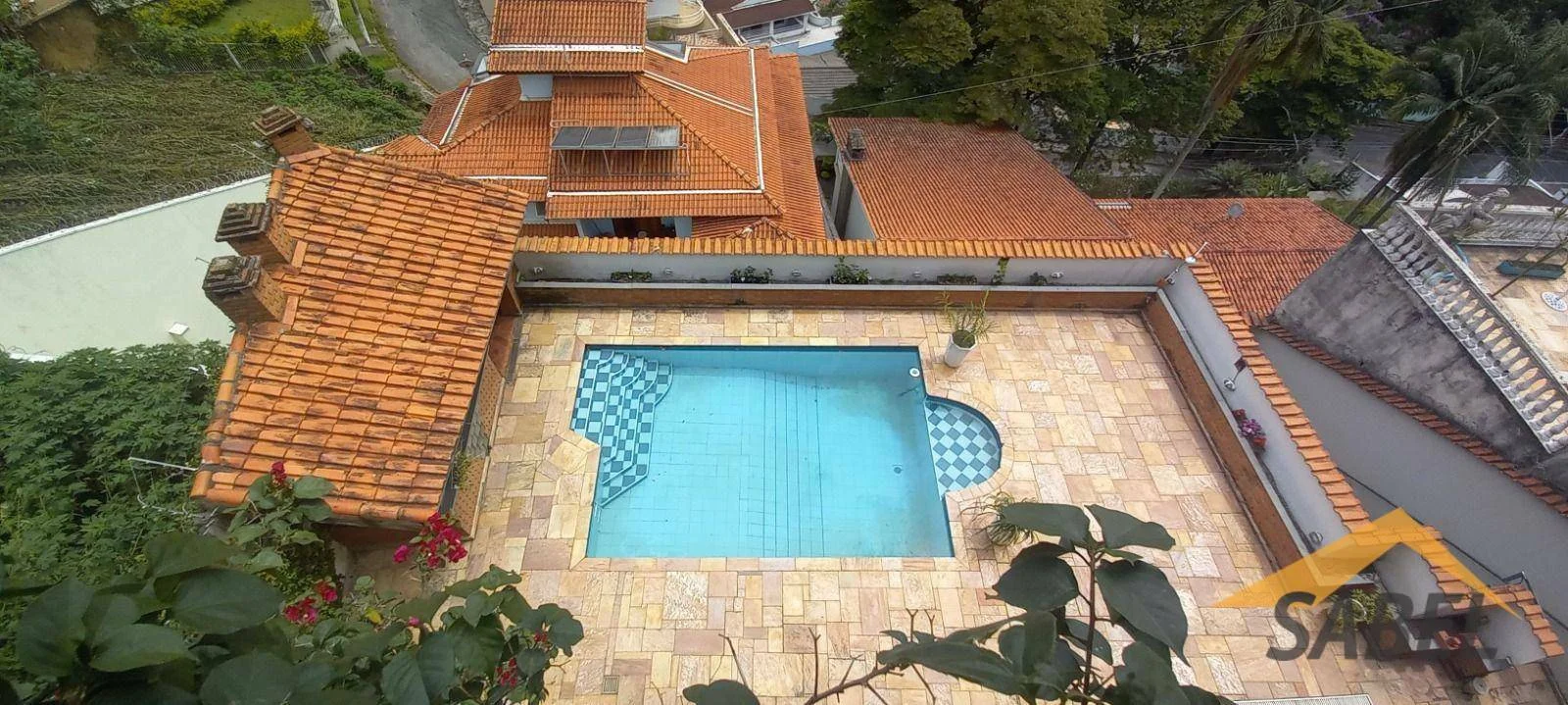 Sobrado com 418 m² e 4 suítes em Jardim Ibiratiba, São Paulo