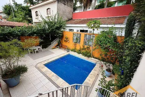 Sobrado à Venda com 360 m² e 3 suítes em Vila Albertina