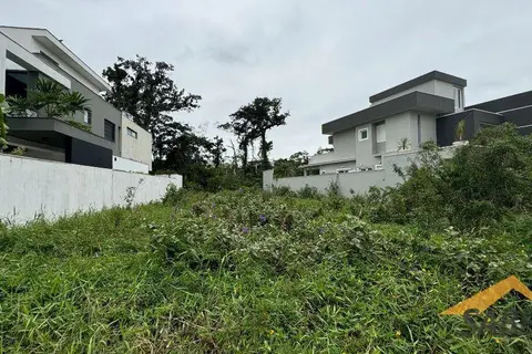 Terreno à Venda com 533 m² no Módulo 24 na Riviera de São Lourenço