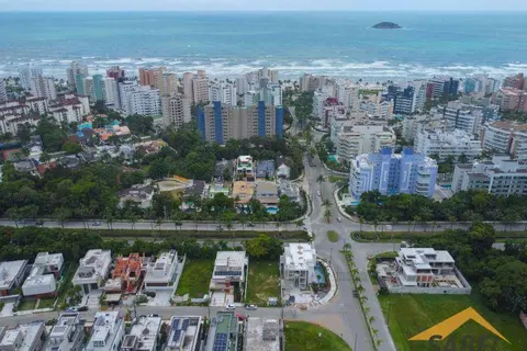 Terreno à Venda com 480 m² no Módulo 11 na Riviera de São Lourenço