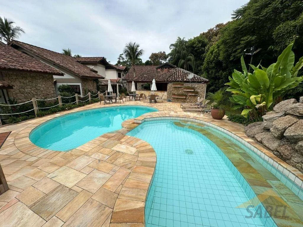 Village com 184 m² e 2 suítes no Módulo 28 na Riviera de São Lourenço