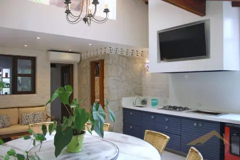 Village com 110 m² e 3 suítes no Módulo 21 na Riviera de São Lourenço