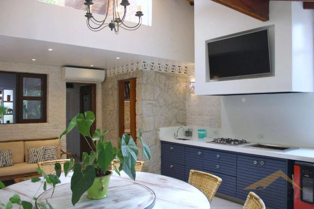 Village com 110 m² e 3 suítes no Módulo 21 na Riviera de São Lourenço